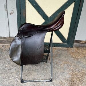 Stubben Saddle 19”